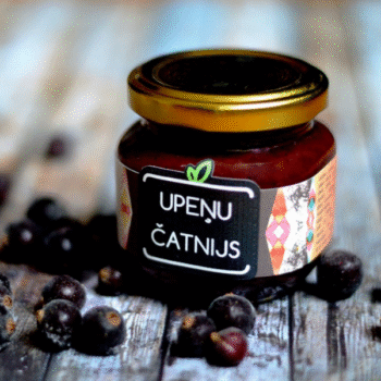 Varenais upeņu čatnijs