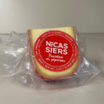 Puscietais siers ar pipariem
