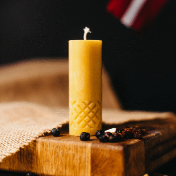 Vaska svece Latvju raksti